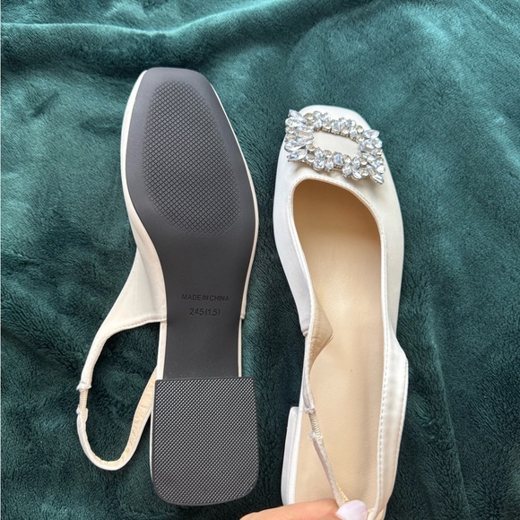 Elegant White Slingback Flats with Rhinestone Buckle - Picture 1 of 3